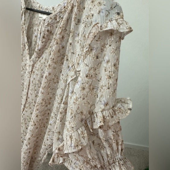 Flowered blouse loose fit new without tag - Picture 3 of 4